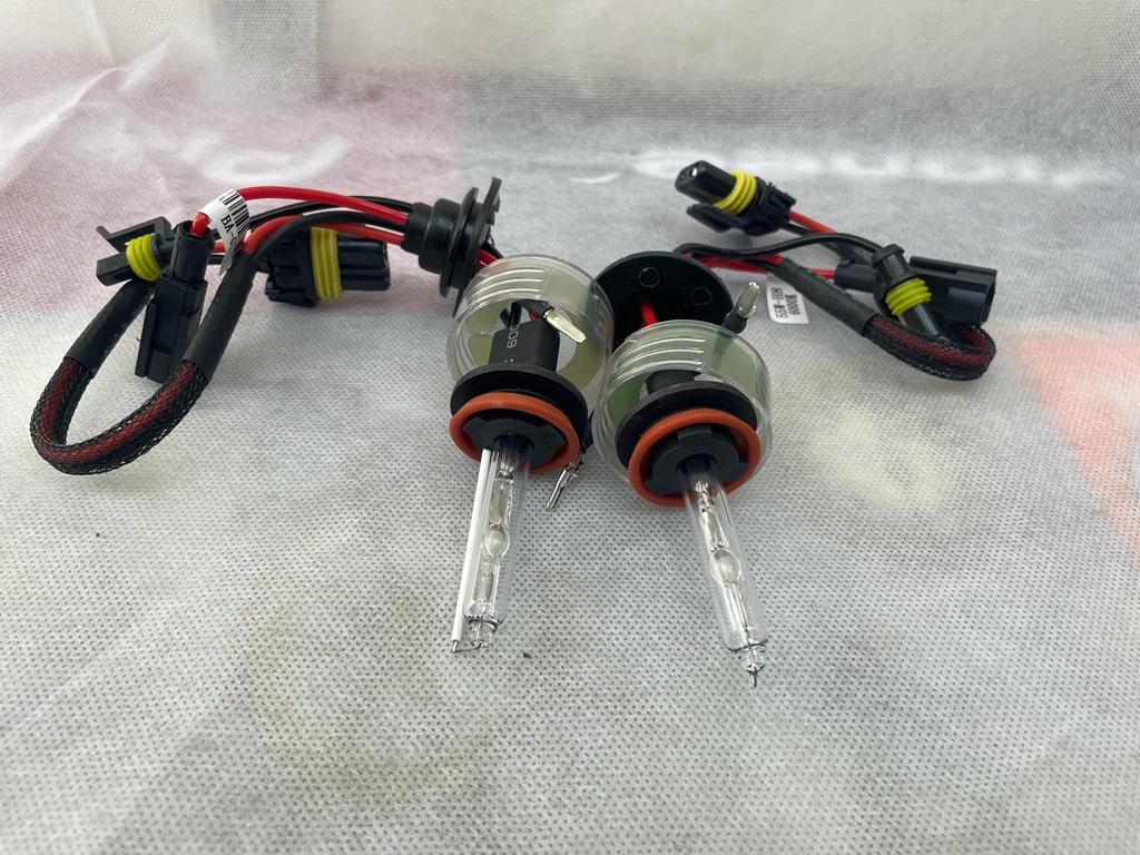 CYNET 55watt 6000k hid bulbs pair H8-11