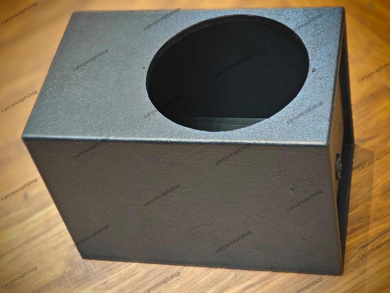 Dimensioned view of the 21x13x15 inch enclosure highlighting the streamlined airflow design.